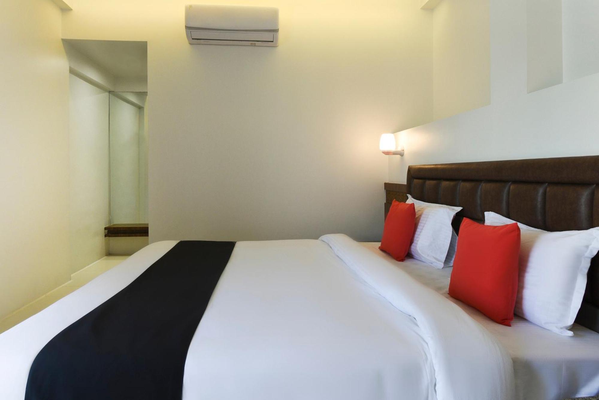Oyo Flagship Hotel Shreeyash Executive Mangvadi Bagian luar foto